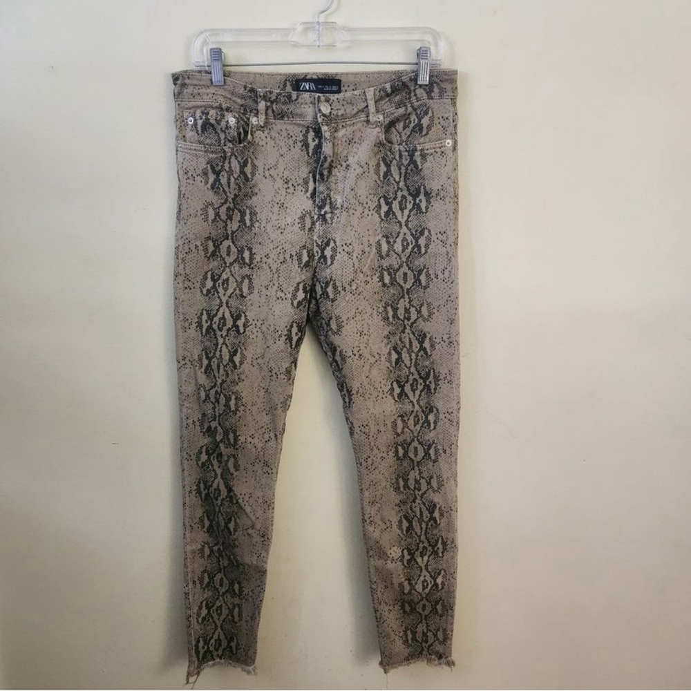 Zara Snake Print High Rise Raw Hem Jeans Size 10